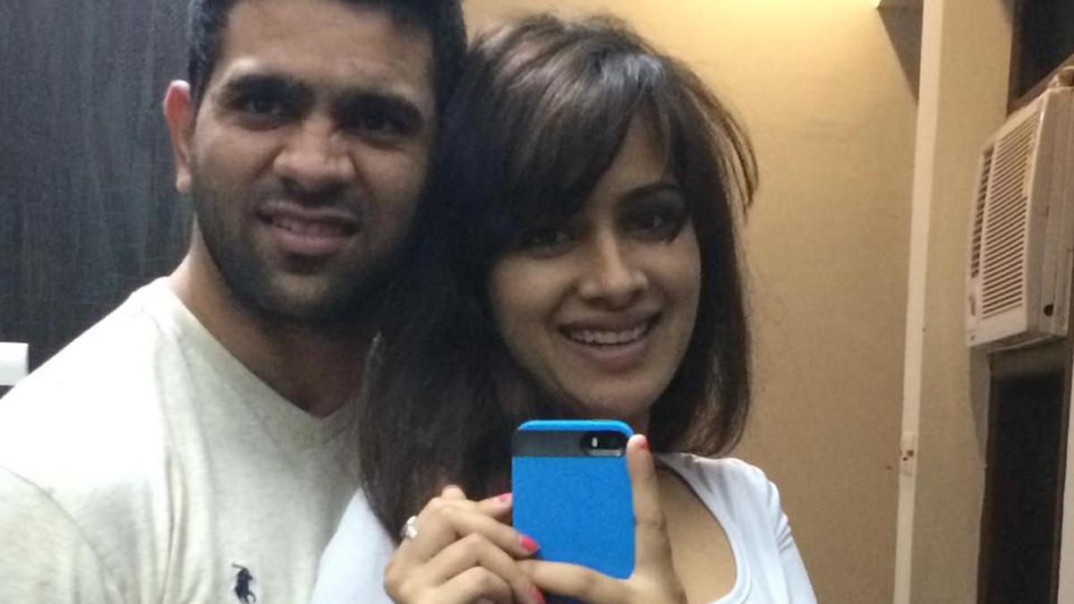 पंजाबी सिंगर तुषार कुमार और सारा गुरपाल 