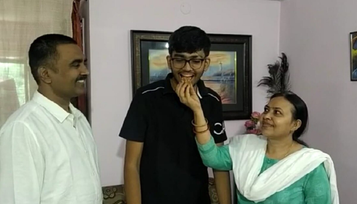 सारण के आदित्य राज ने CLAT परीक्षा में पाई 131वीं रैंक