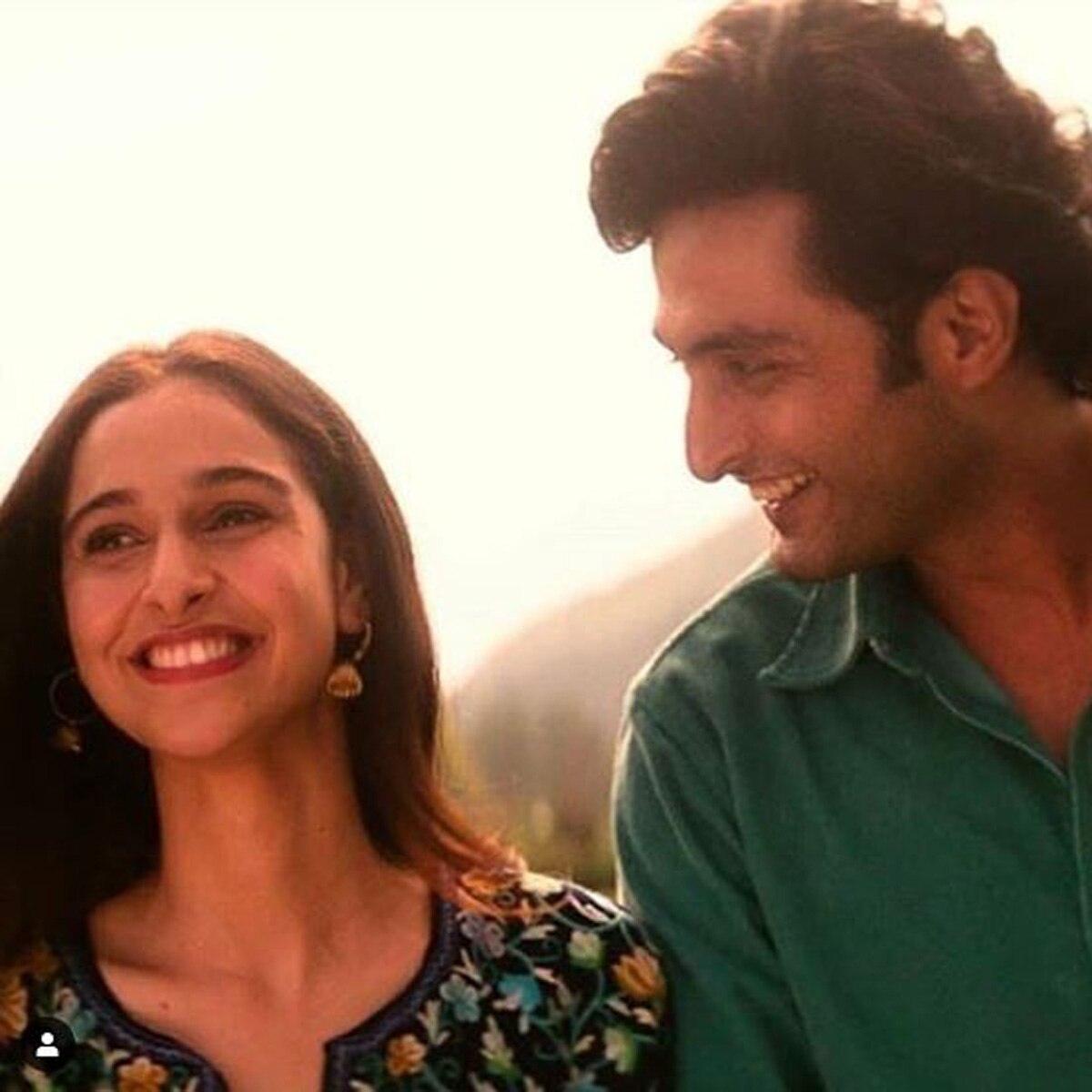 श‍िकारा (साद‍िया खतीब-आद‍िल खान)