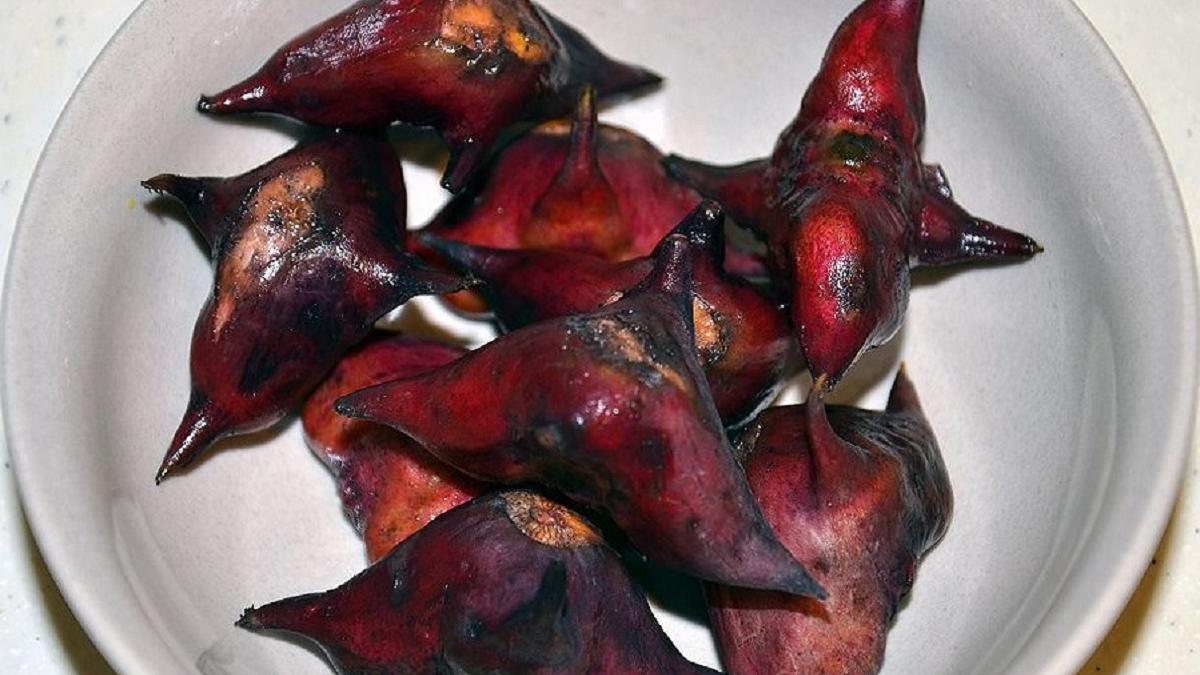 सर्दियों में सिंघाड़ा खाने के 7 चमत्कारी फायदे, कोसों दूर रहेंगी ये बड़ी बीमारियां