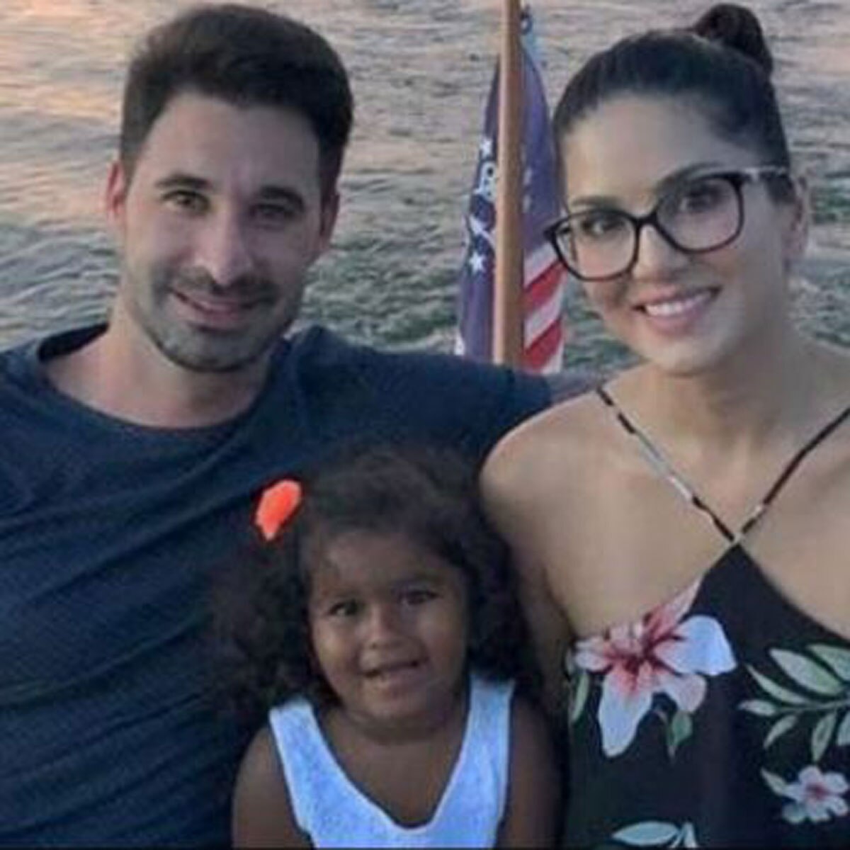 फैमिली संग सनी लियोन