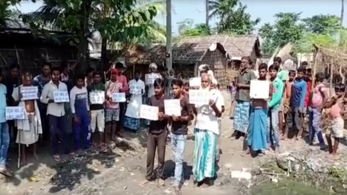 Board of no entry of Leaders put out of Gihwa Panchayat Supaul