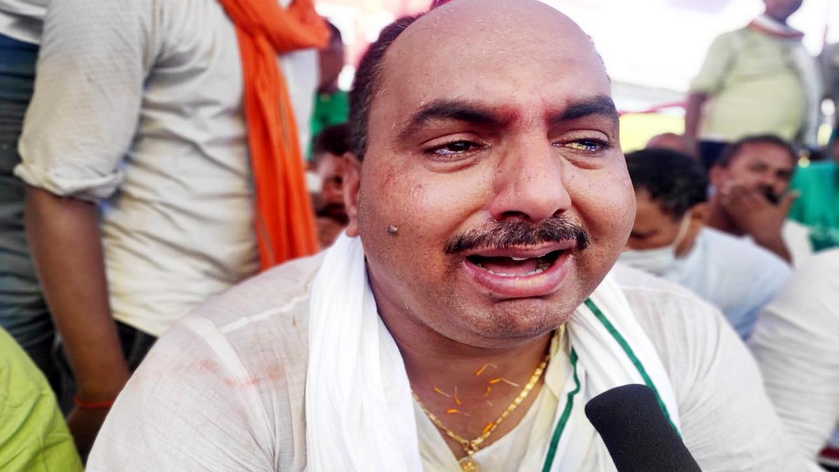 RJD Leader Suresh Yadav Crying after Losing Ticket
