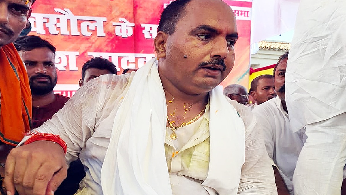 RJD Leader Suresh Yadav Crying after Losing Ticket