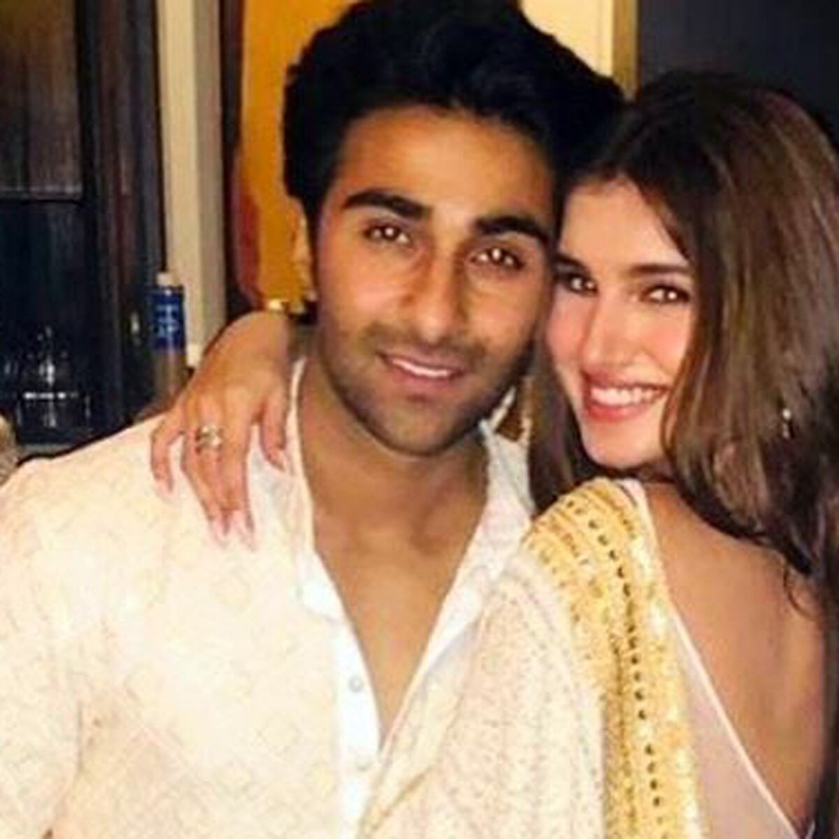 तारा सुतार‍िया-आदर जैन