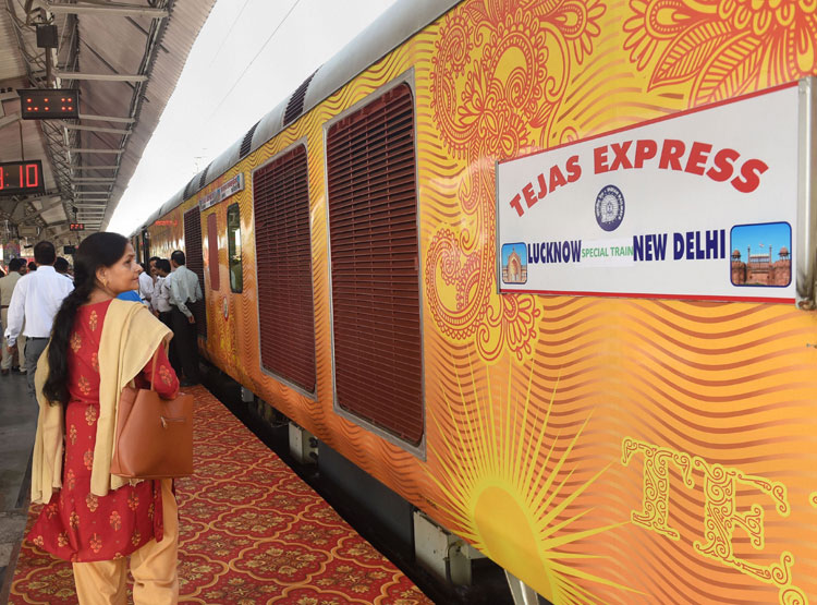 सभी यात्रियों को किट 