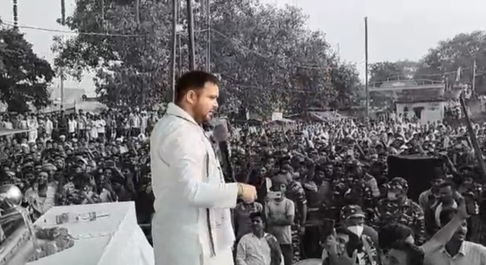 तेजस्वी ने प्रत्याशी का नाम लगाकर लगाई फटकार.