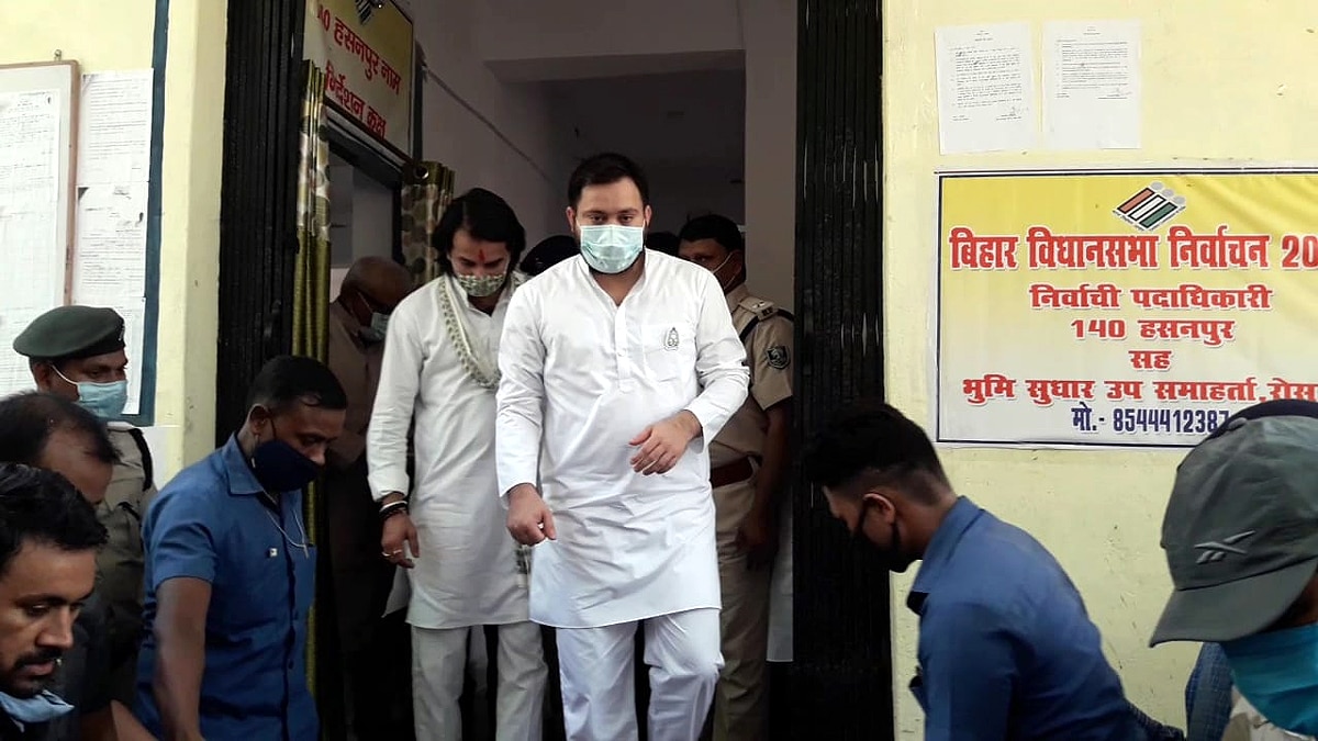 Tej Pratap one year younger than Tejaswi Bihar Election