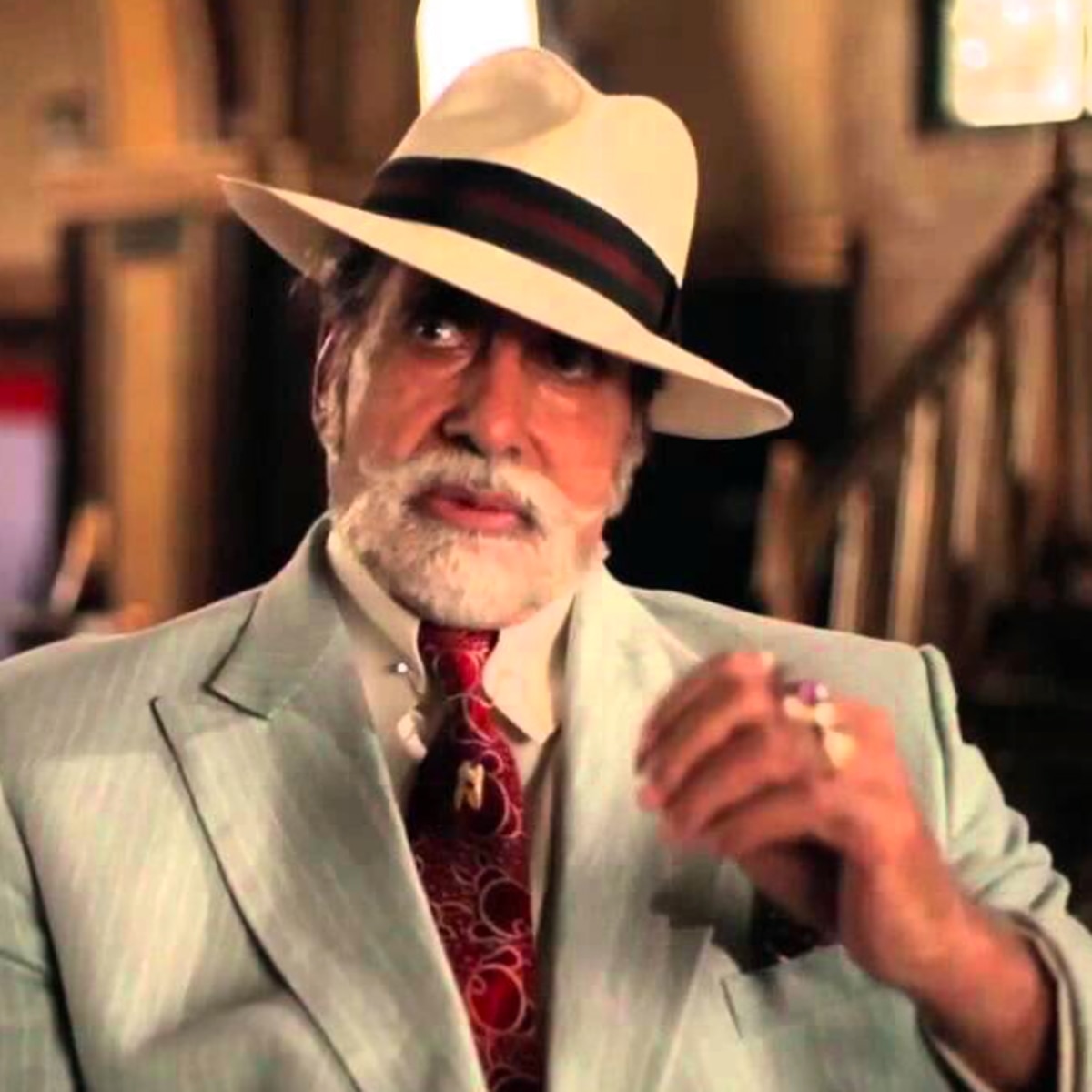 अमिताभ बच्चन