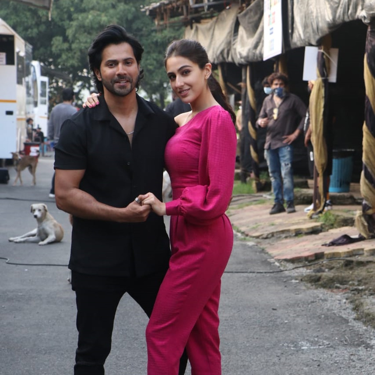 सारा-वरुण धवन 