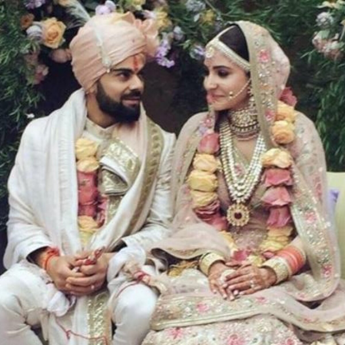 अनुष्का शर्मा-विराट कोहली 