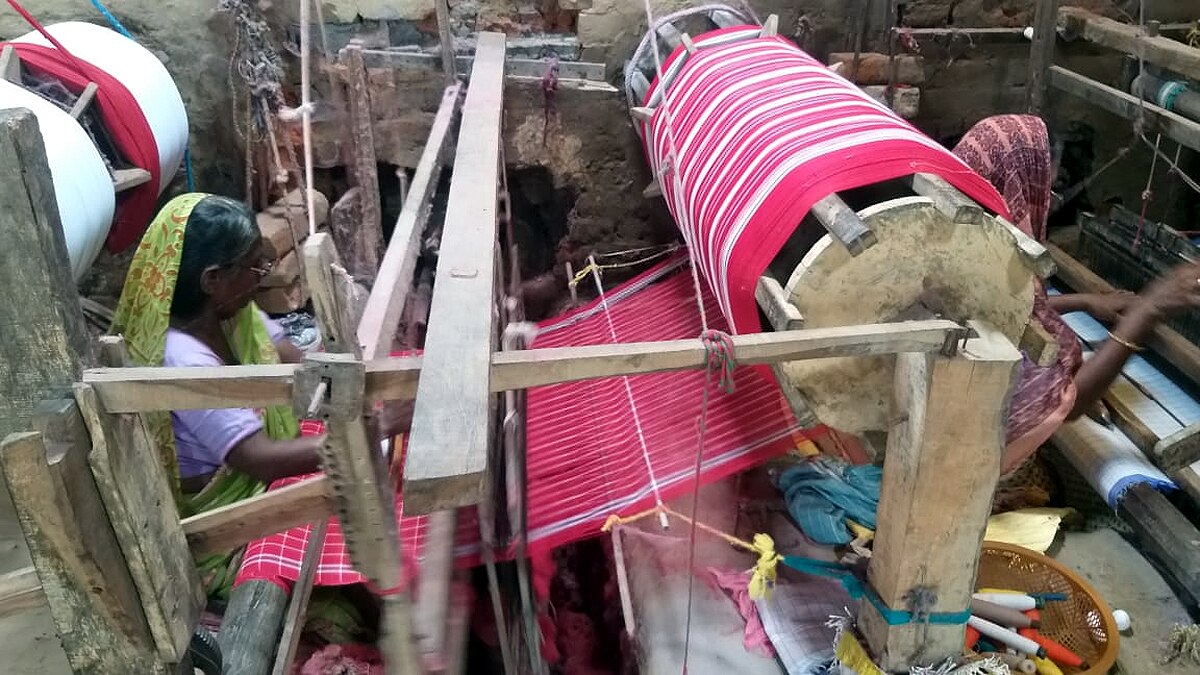 Patna handloom worker angry on leaders of Bihar election