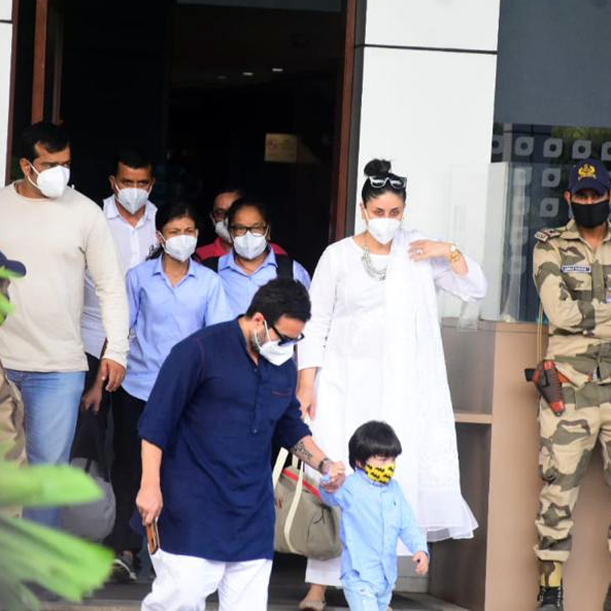 करीना-सैफ-तैमूर