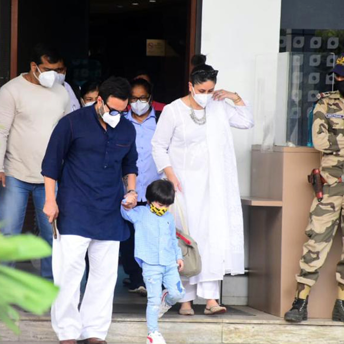 करीना-सैफ-तैमूर