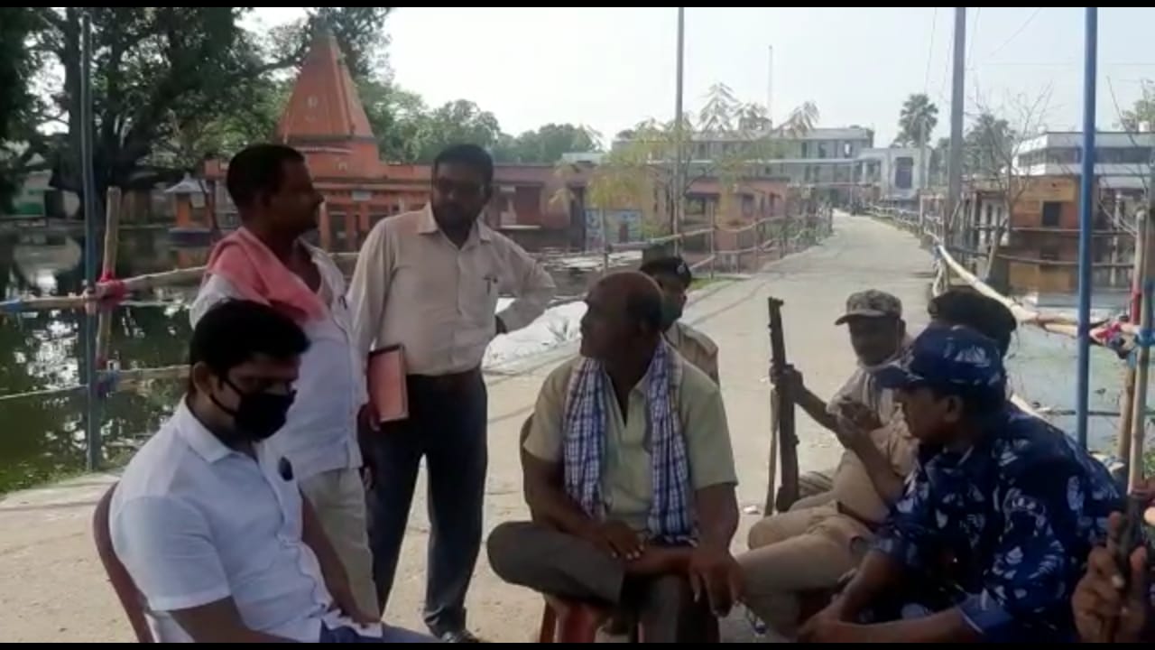 'लालू प्रसाद यादव' ने मढ़ौरा से किया नामांकन