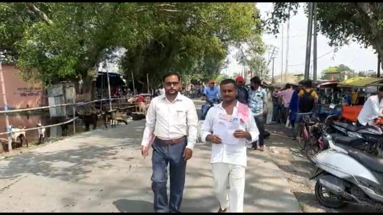 'लालू प्रसाद यादव' ने मढ़ौरा से किया नामांकन