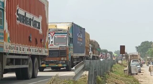 नेशनल हाईवे-2 पर लगता रहता है जाम
