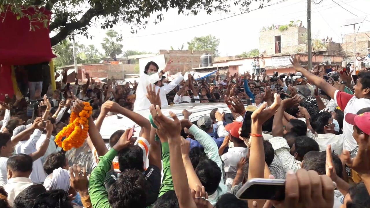 पांच साल में इतनी बढ़ गई तेज प्रताप की संपत्ति