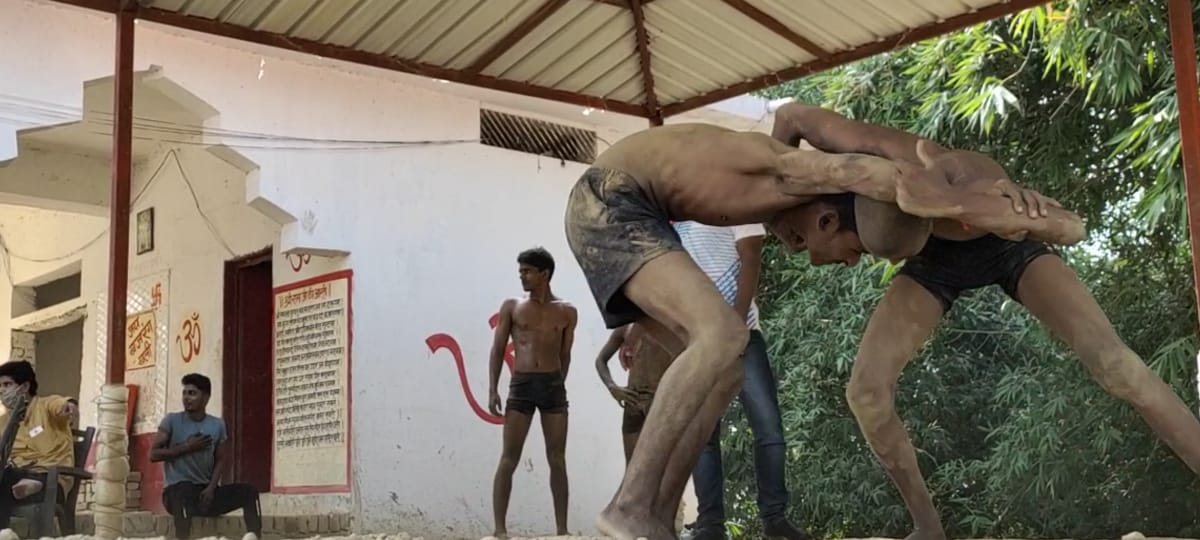 खेत गिरवी रखकर बनवाया अखाड़ा