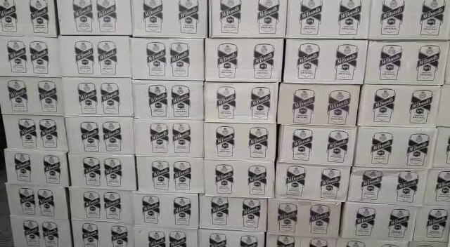 ट्रक में चावल के बोरे के नीचे छिपाई शराब