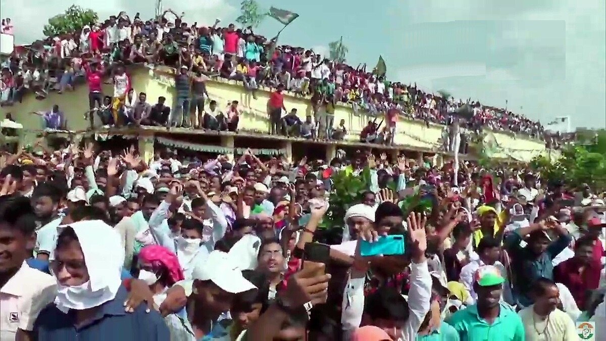 तेजस्वी-राहुल की रैली में उमड़ी भीड़