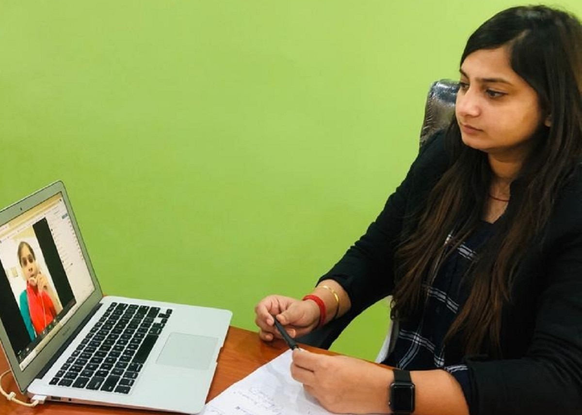 कोमल सिंह टिकट मिलने के बाद चर्चा में हैं