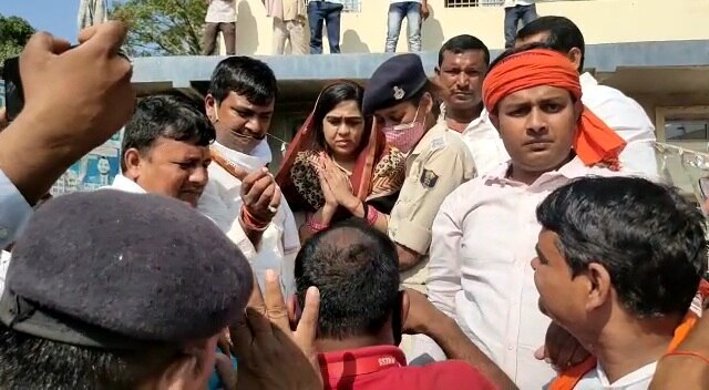 लालू यादव की बहू ऐश्वर्या ने किया रोड शो