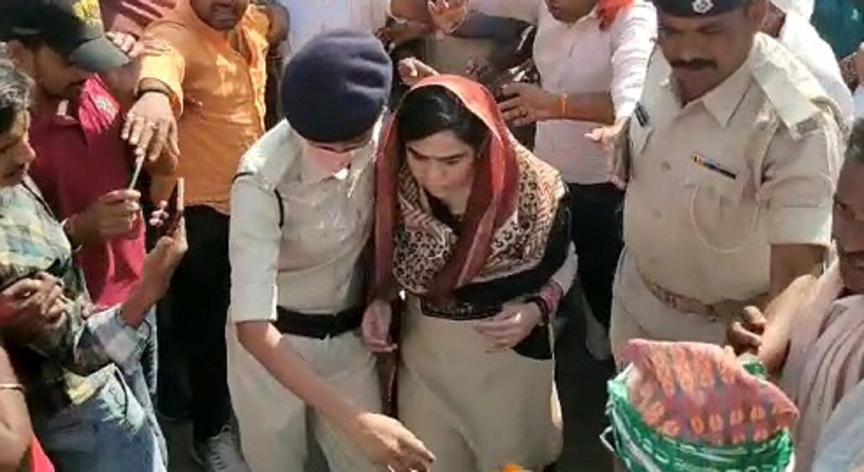 लालू यादव की बहू ऐश्वर्या ने किया रोड शो