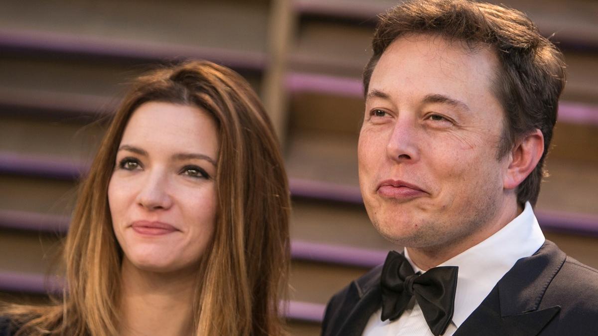 एलन मस्क अपनी पूर्व पत्नी तालुला राइली के साथ