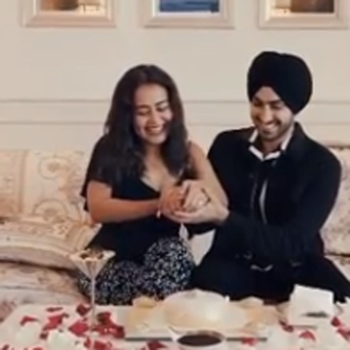 नेहा कक्कड़ संग रोहनप्रीत सिंह