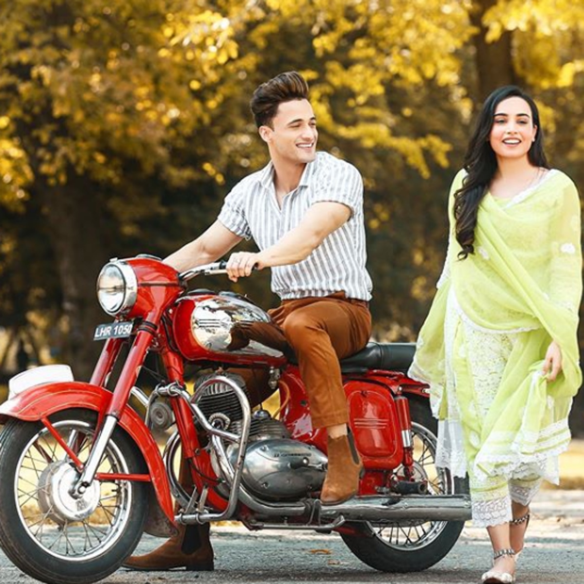 आसिम रियाज संग हिमांशी खुराना