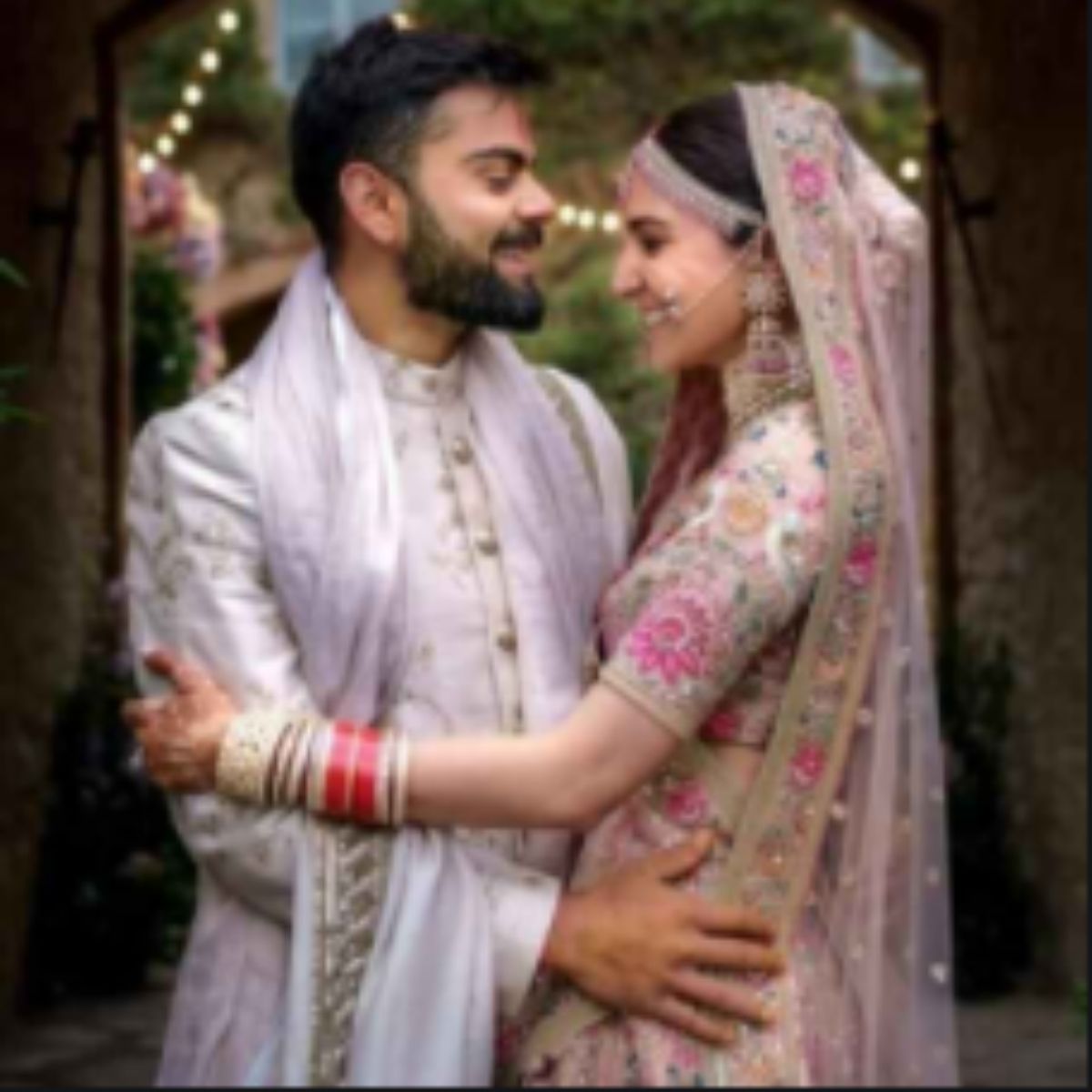 इटली में रचाई शादी