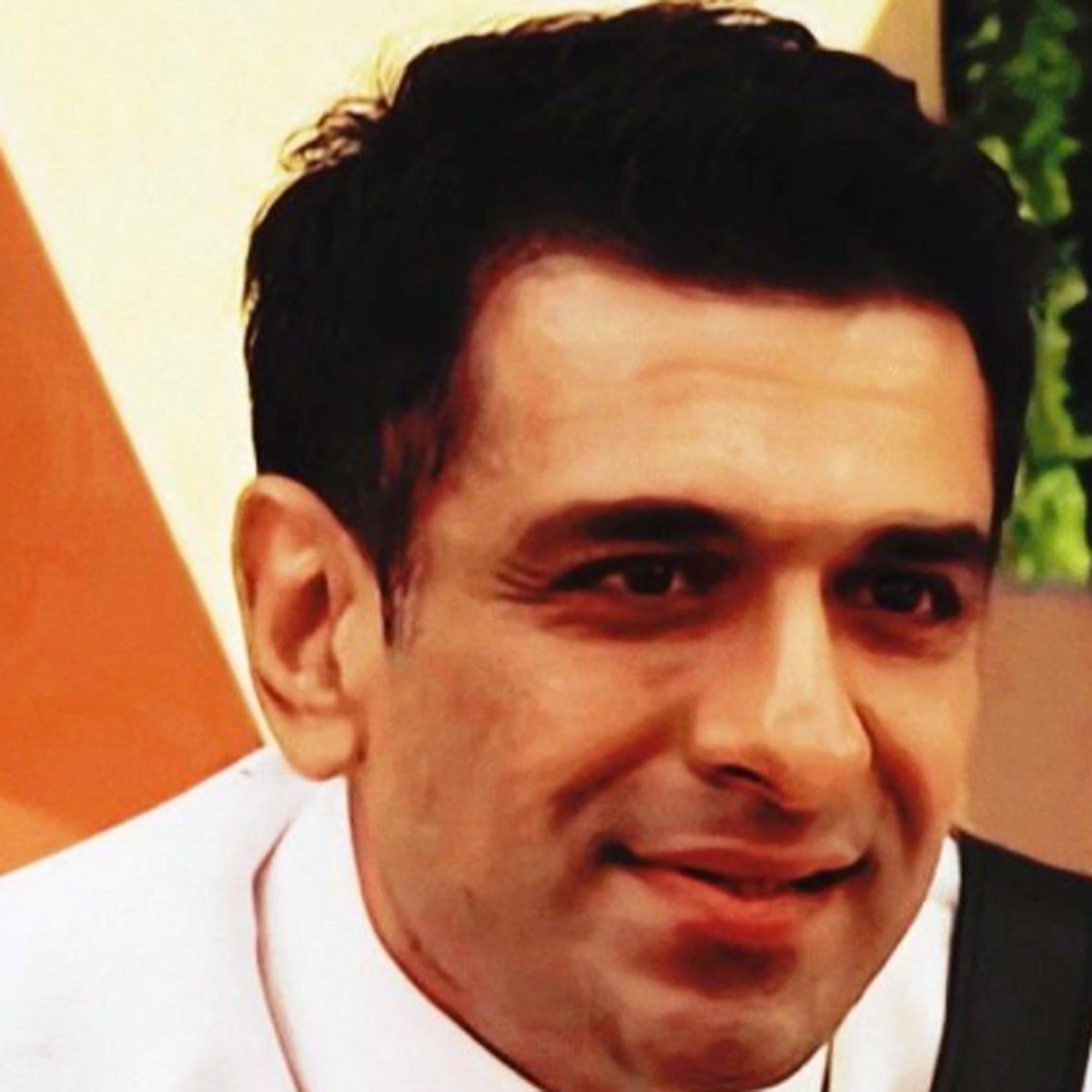 एजाज खान 