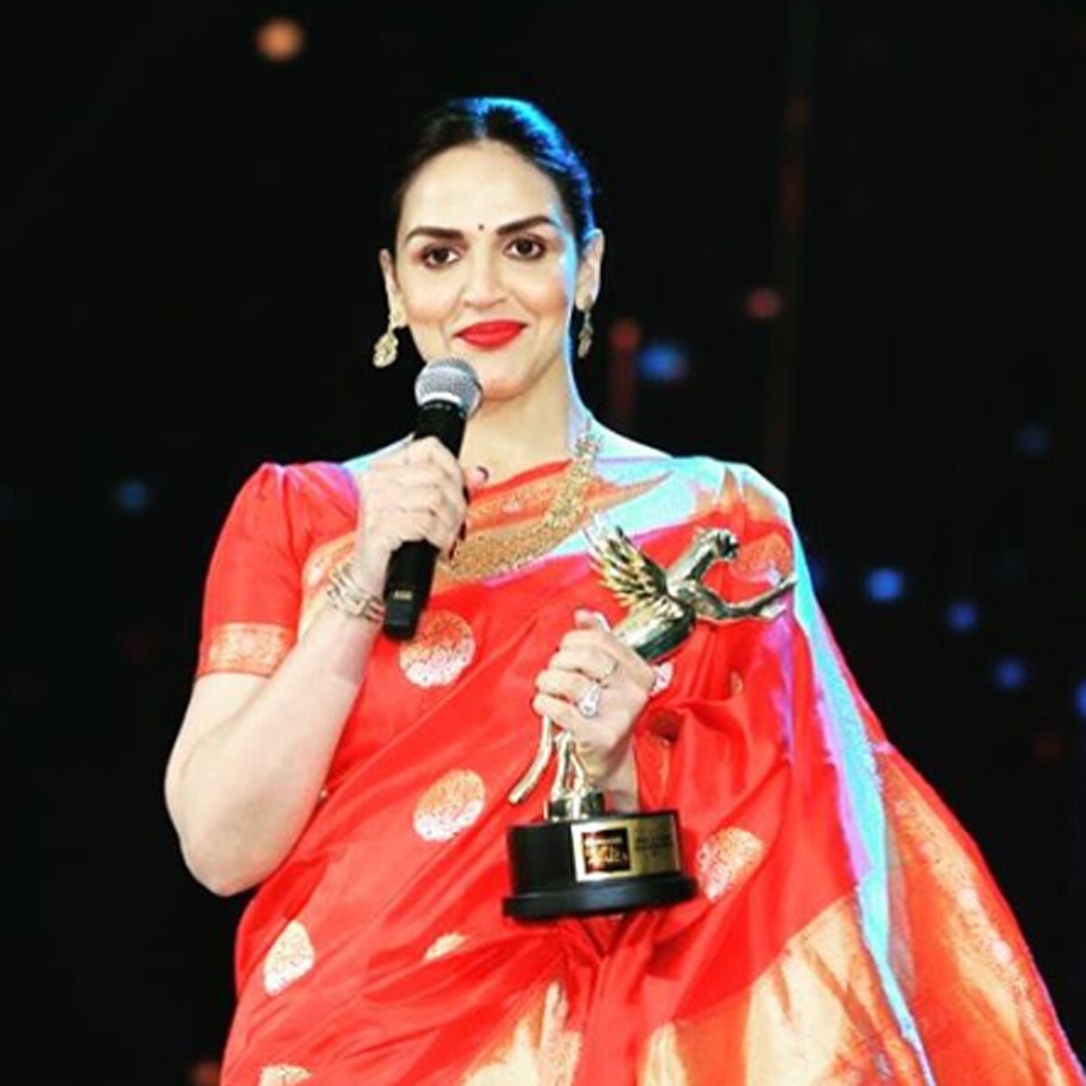 ईशा देओल 