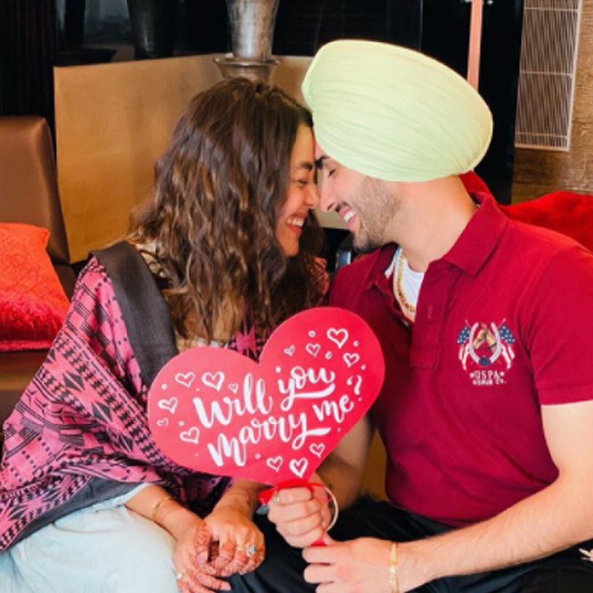 नेहा कक्कड़-रोहनप्रीत 