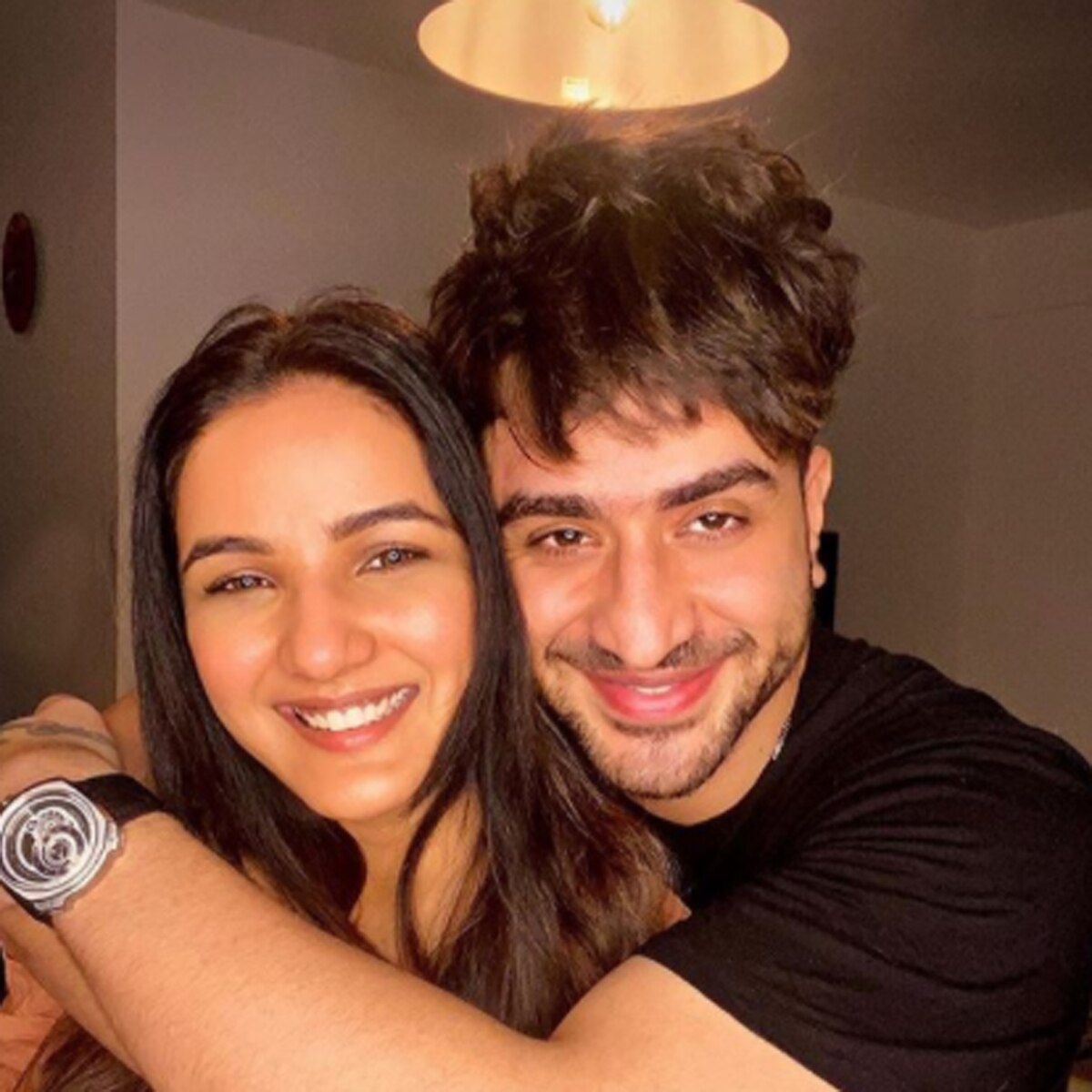 जैस्मिन भसीन-अली गोनी