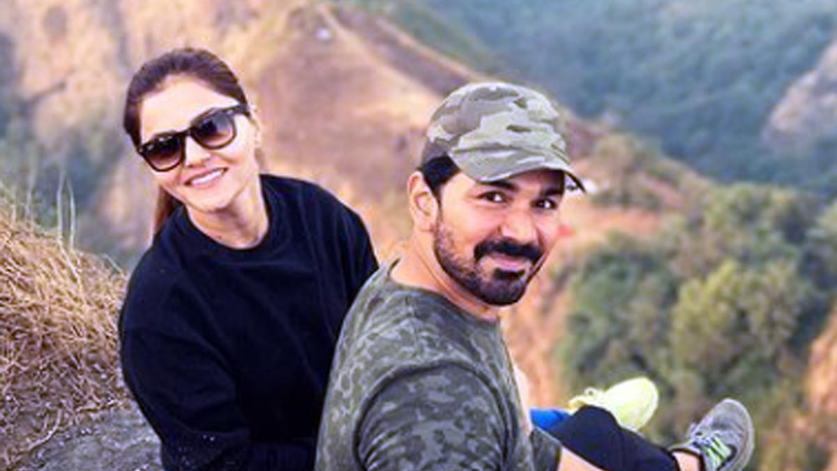 रुबीना द‍िलैक-अभ‍िनव शुक्ला 