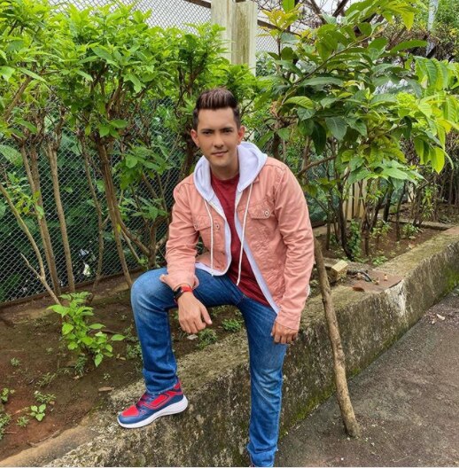 आदित्य नारायण 