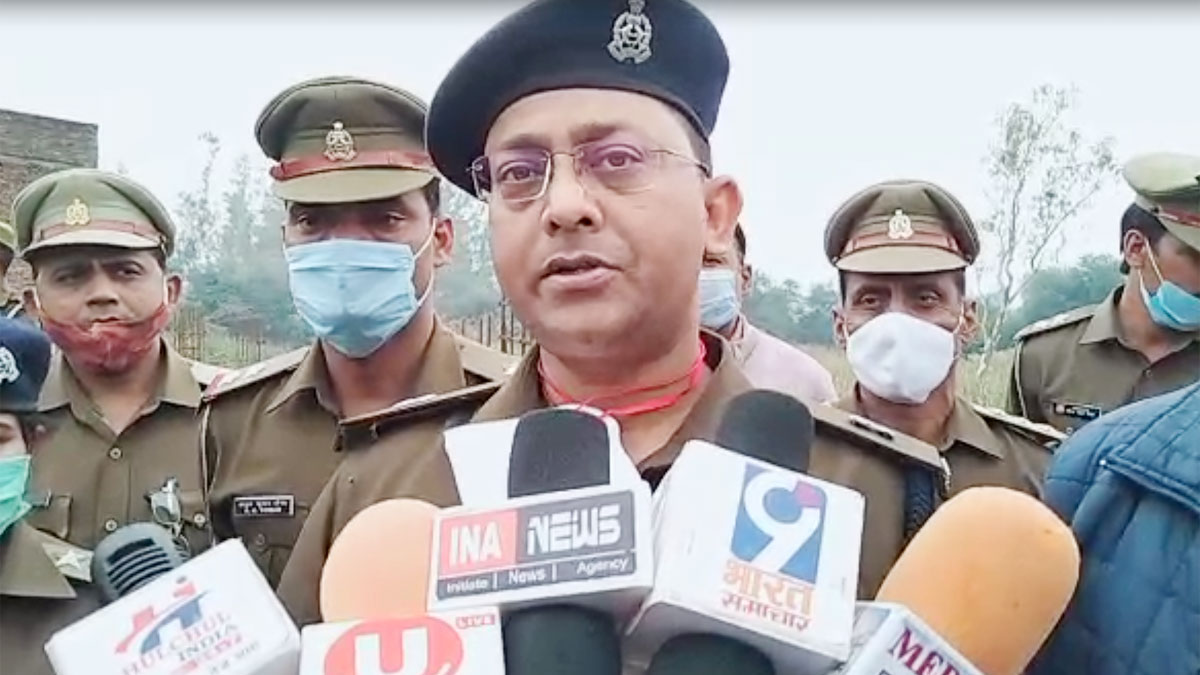 शातिर बदमाश वकील कुरेशी की 20 करोड़ से ज्यादा की संपत्ति जब्त (फोटो आजतक)