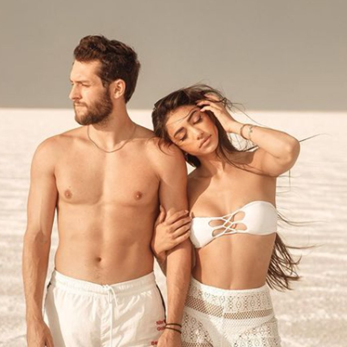 अलाना पांडे बॉयफ्रेंड के साथ