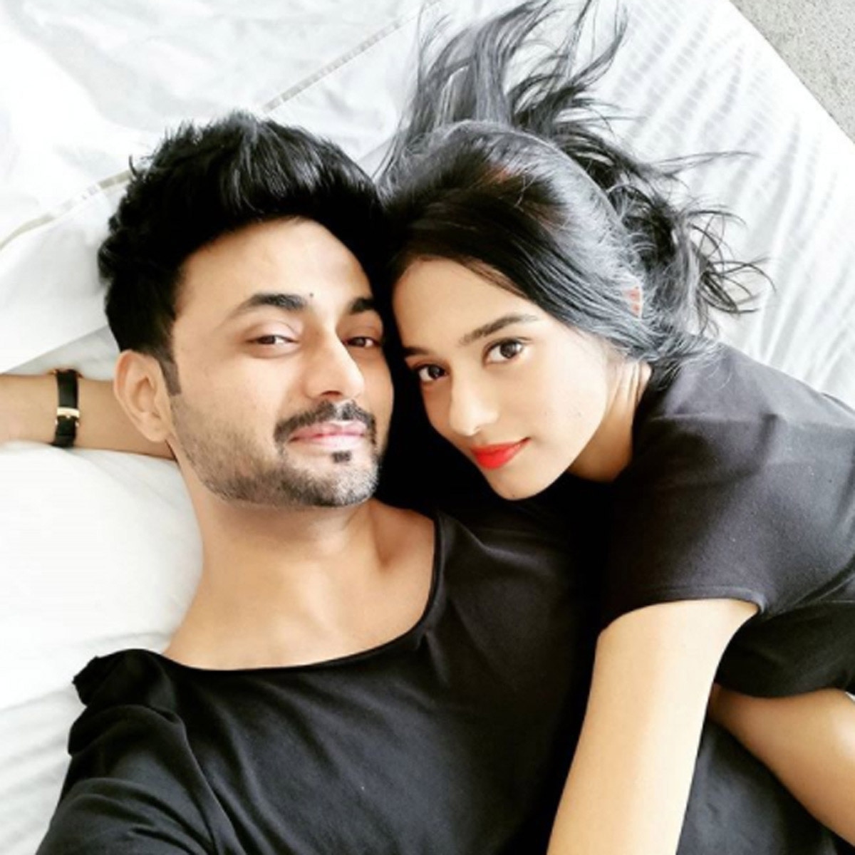 हसबेंड संग अमृता राव