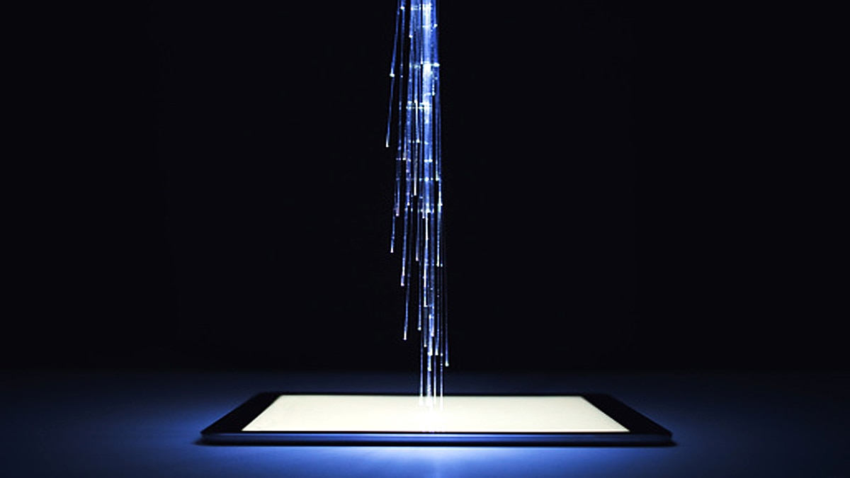 Scientists built Anti laser to charge phone laptop from anywhere