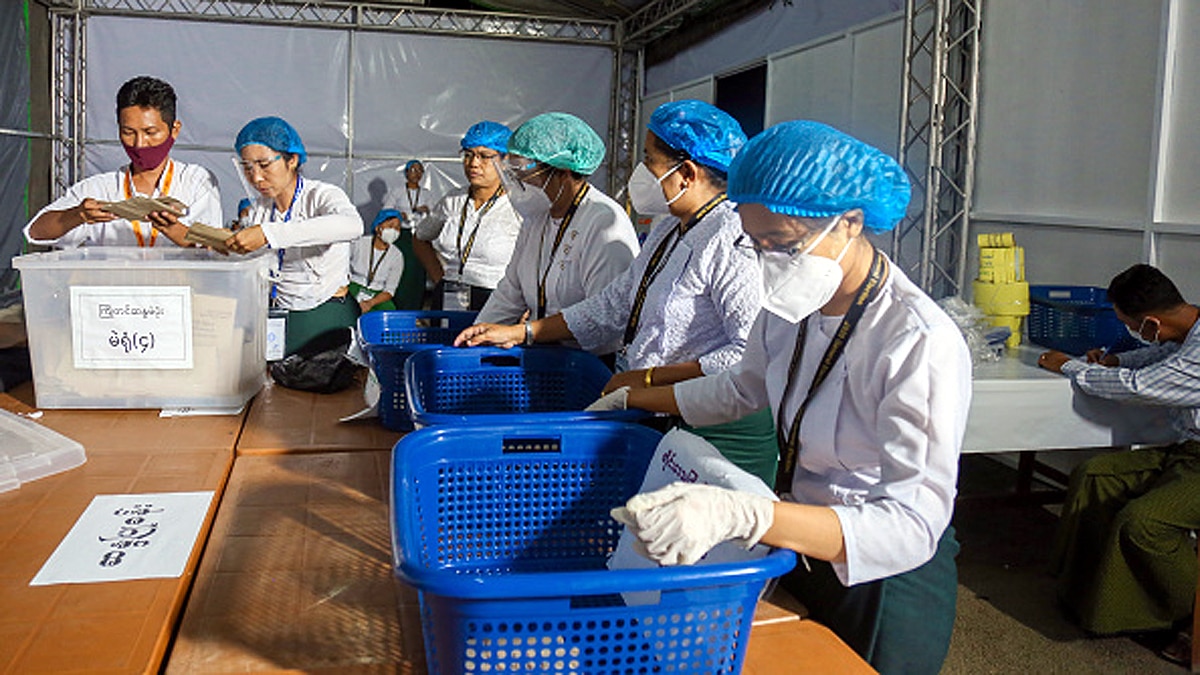 Aung San Suu Kyi has majority in Myanmar