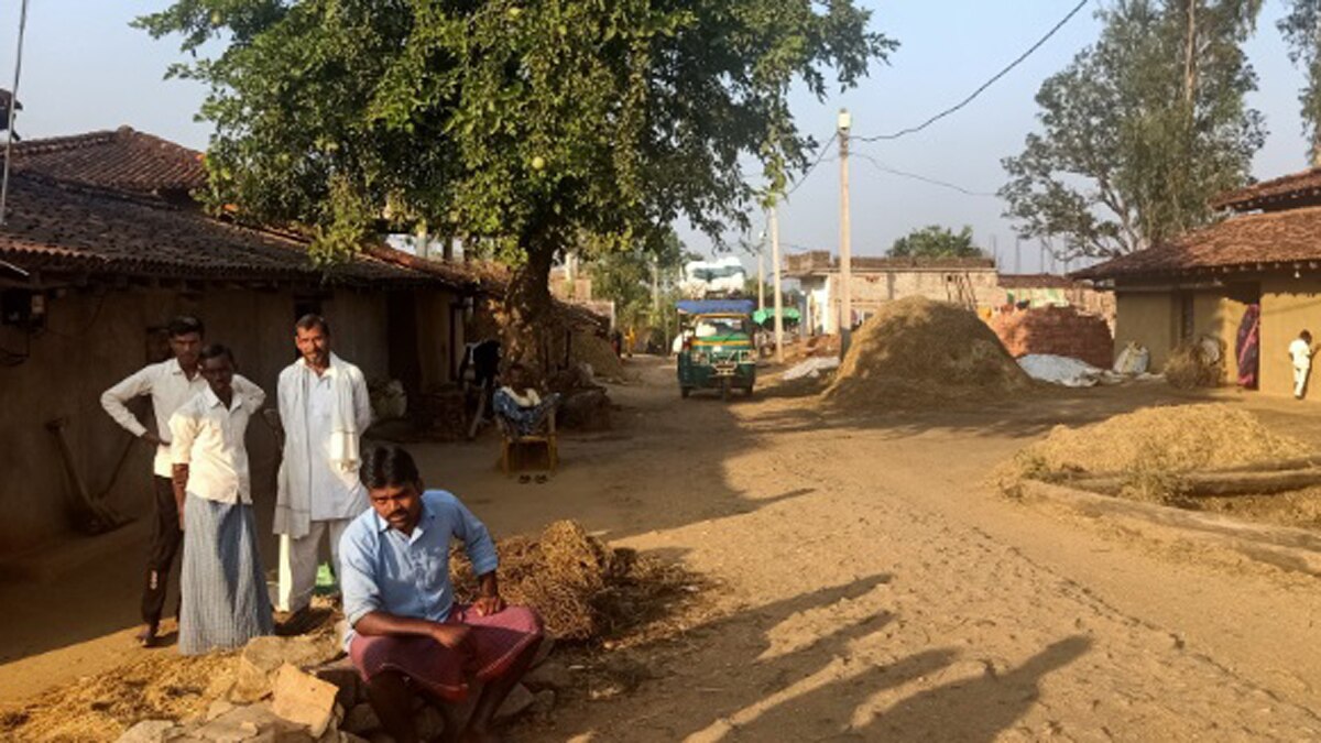 4 साल पहले मर चुके व्यक्ति के नाम पर सरकार ने दिया आवास.