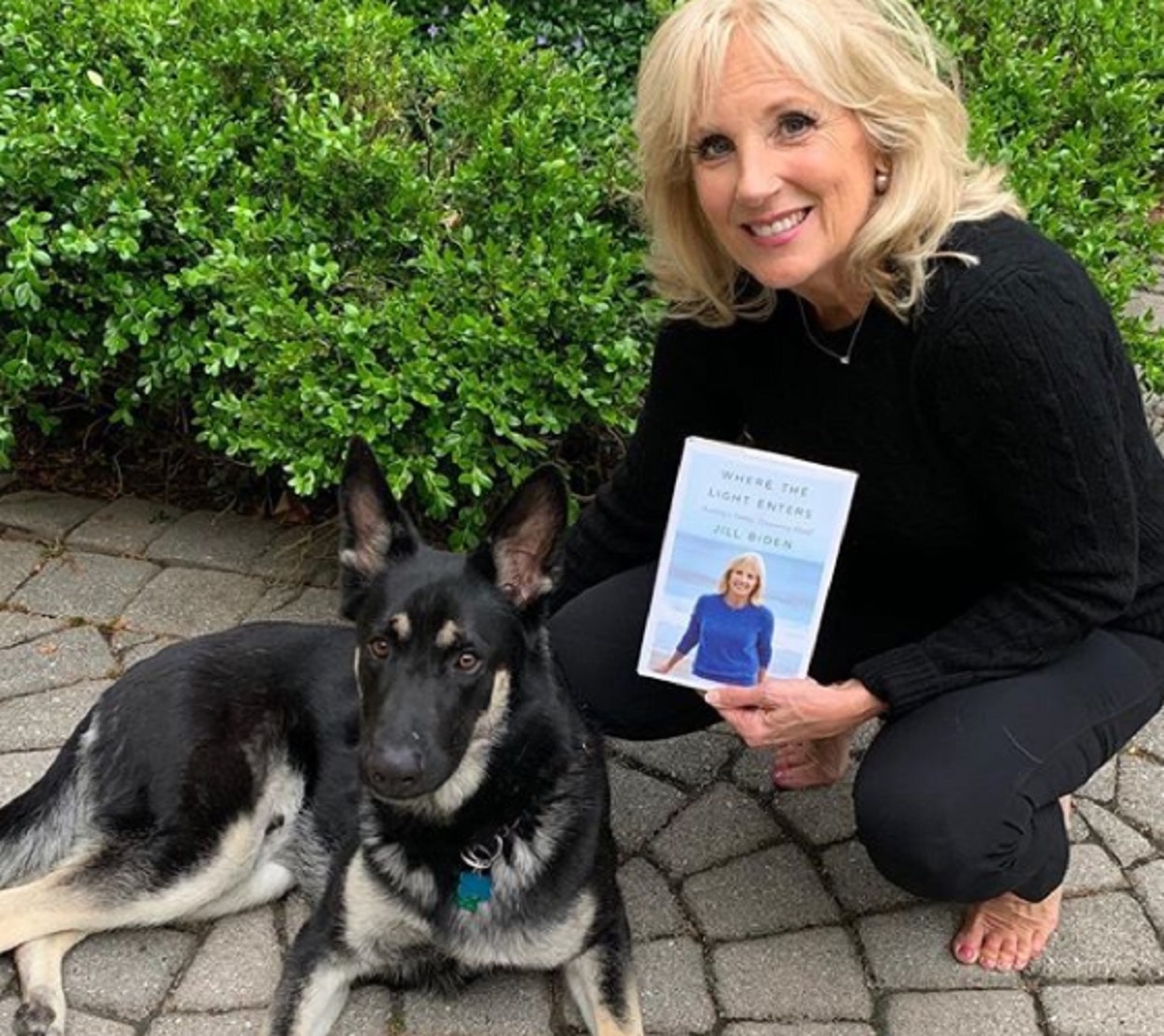 बाइडेन के साथ व्हाइट हाउस जाएंगे मेजर और चैम्प