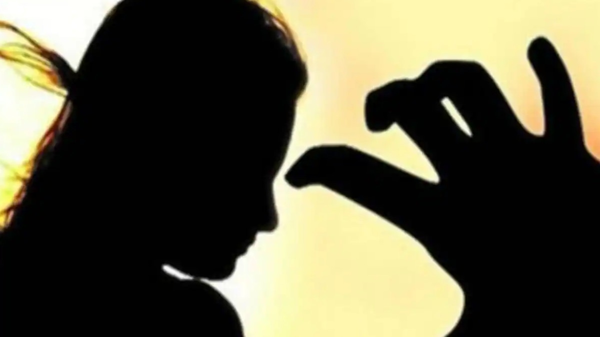 चौपाल में लॉटरी डालकर लगाई रेप पीड़िता की अस्मत की कीमत. चौपाल में लॉटरी डालकर लगाई रेप पीड़िता की अस्मत की कीमत.