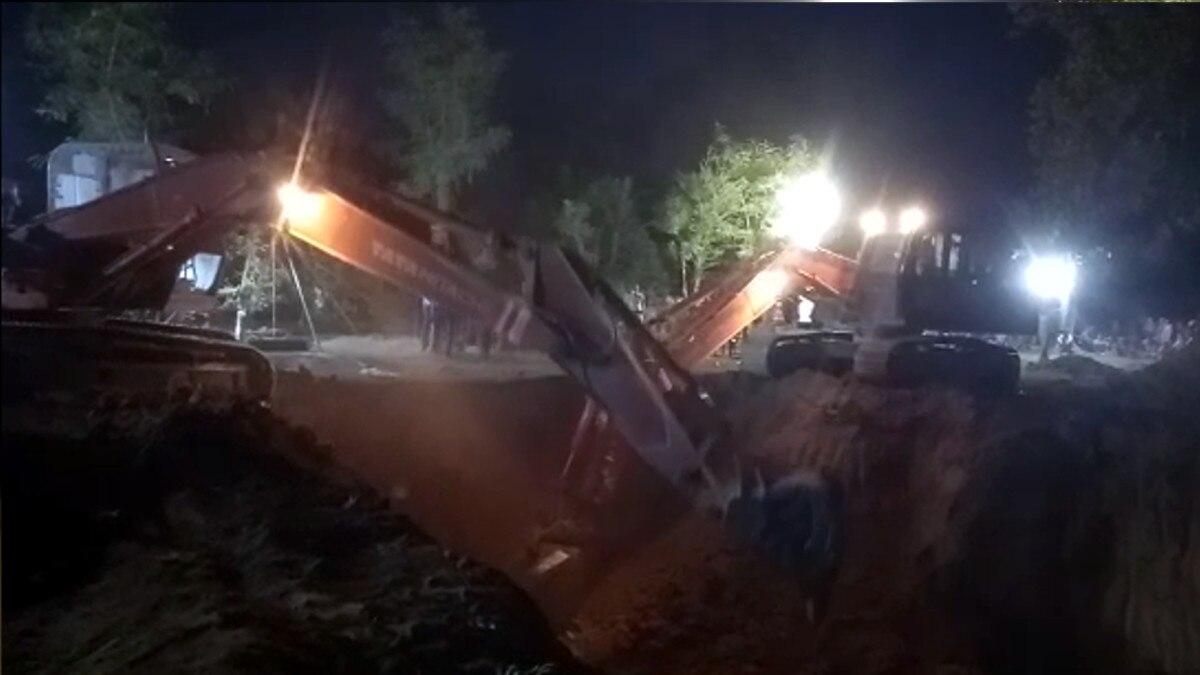 200 फीट गहरे बोरवेल में गिरा 3 साल का मासूम