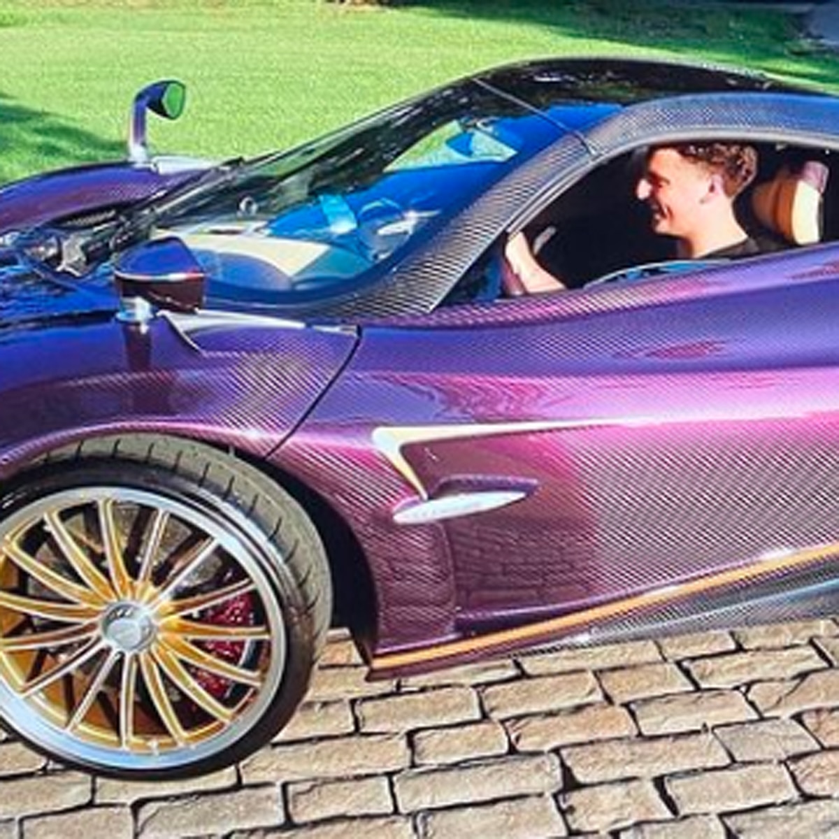 गेज गिलियन सोर्स इंस्टाग्राम 