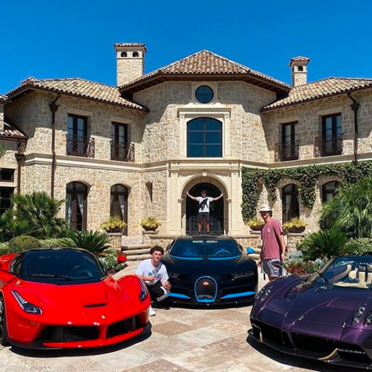 गेज गिलियन सोर्स इंस्टाग्राम 