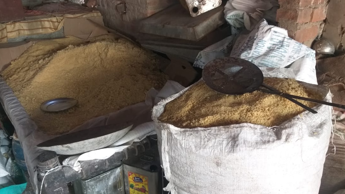 मनेर के प्रसिद्ध लड्डुओं के लिए एडवांस ऑर्डर.